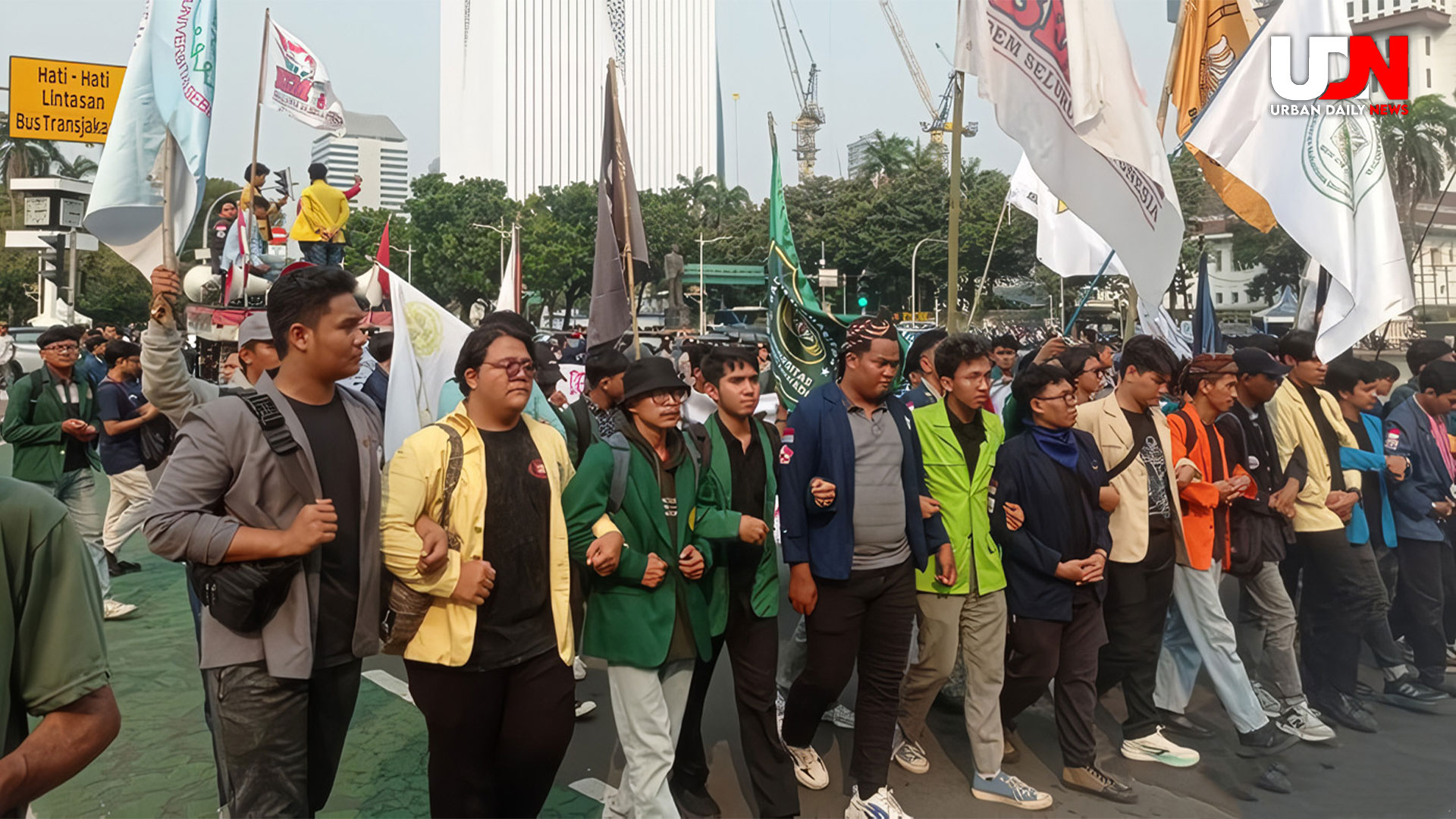 Demo 10 Tahun Kepemimpinan Jokowi