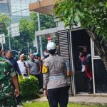 Efek Bystander: Ketika Penyanderaan Jadi Tontonan Warga