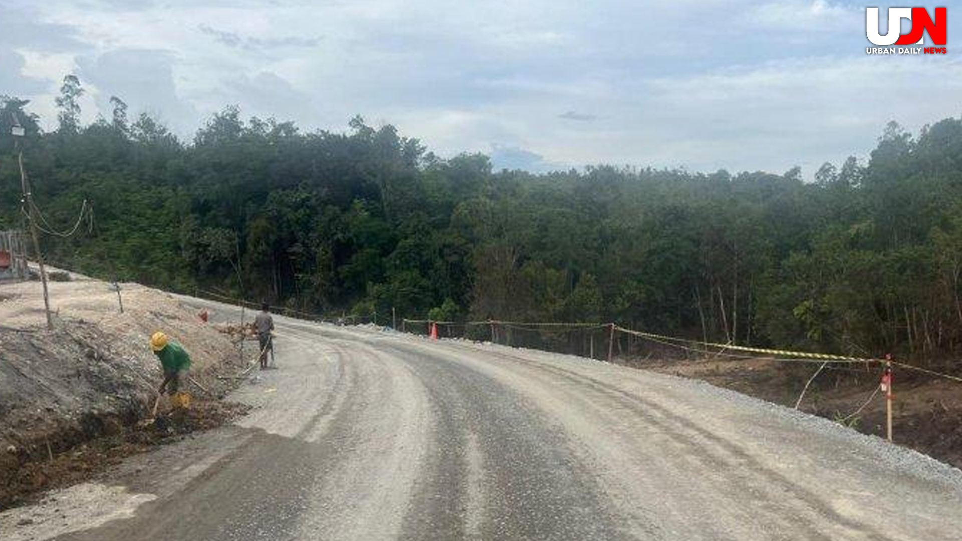 Cuaca Buruk Hambat Pengaspalan Jalan Lintas Riau-Sumbar