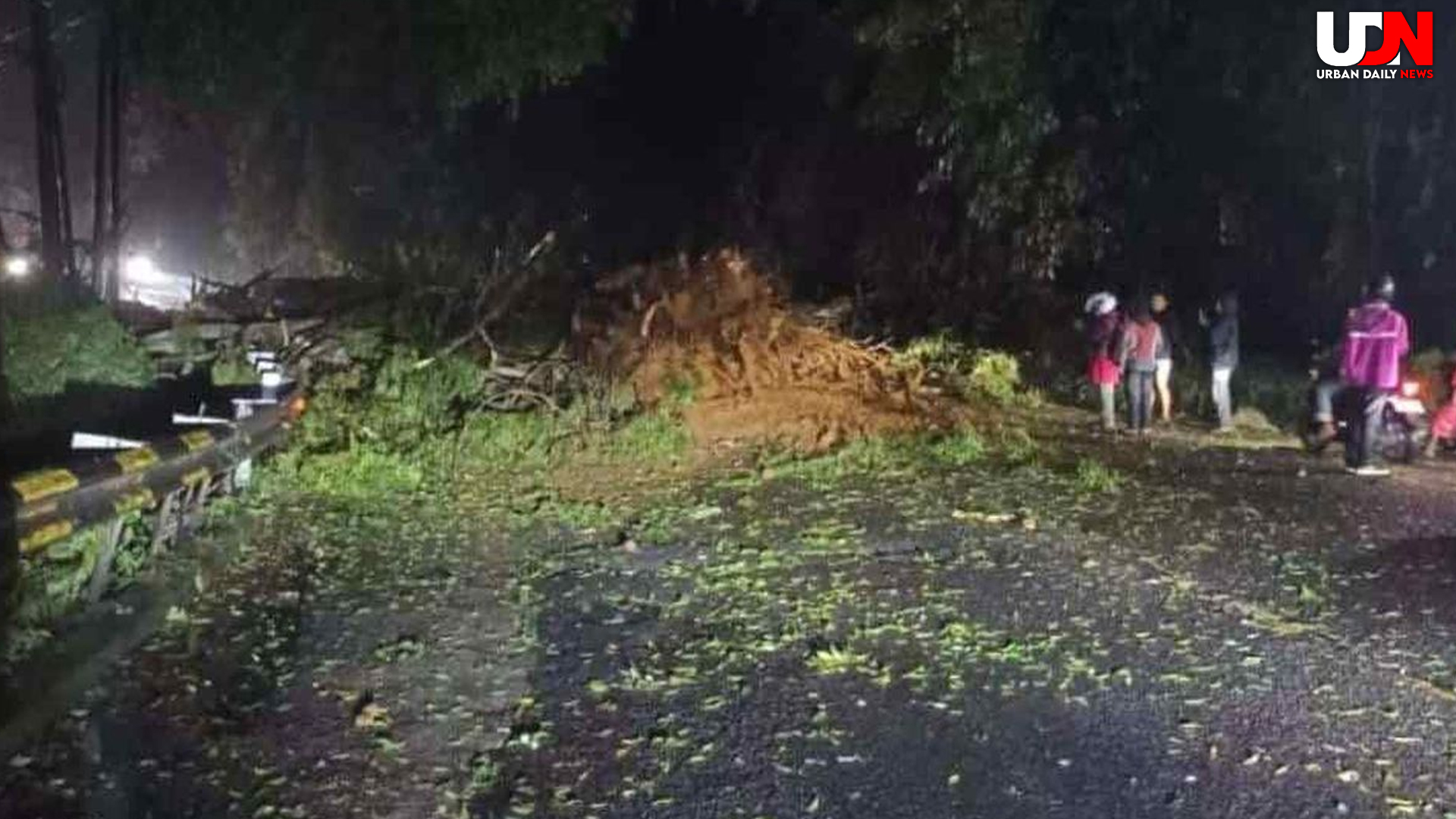 Jalur Puncak-Cianjur Lumpuh, Longsor Paksa Sistem Buka-Tutup