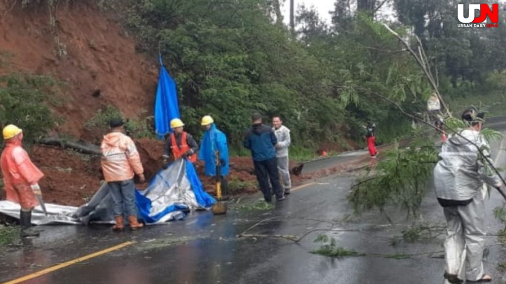 Jalur Puncak-Cianjur Lumpuh, Longsor Paksa Sistem Buka-Tutup