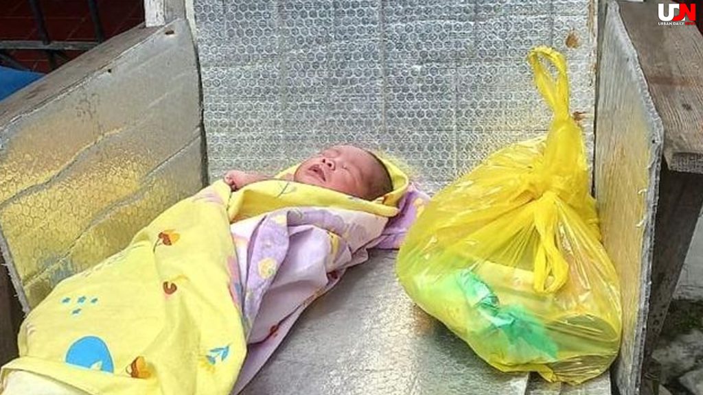 Bayi Laki-Laki Ditemukan di Depan Rumah Warga Surabaya